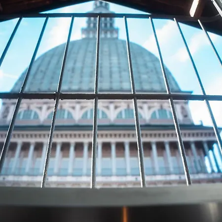 Mole - With Iconic View Of Apartment *